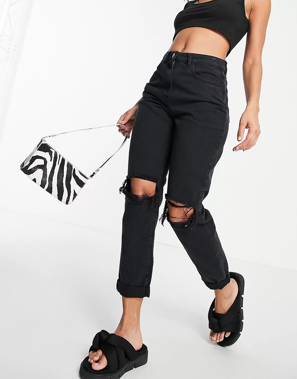 Women’s Skinny Jeans with Destruction