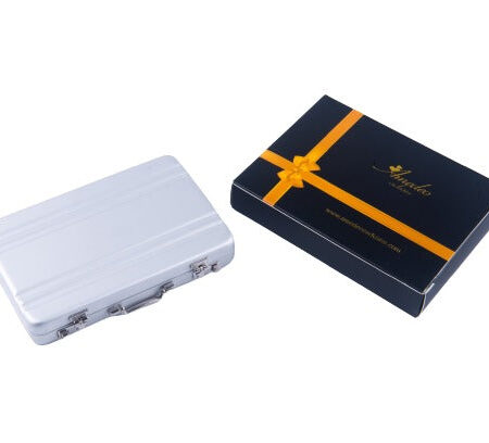 Metal Mens pocket sized Silver White Business Card Holder / Card Case / Visiting Card Case
